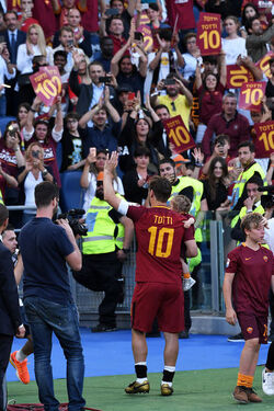 28.05.2017 Roma vs Genoa 3 2. Totti la Festa. 32 Photos 28.05.2017 Roma vs Genoa 3 2. Totti la Festa. 32 Photos