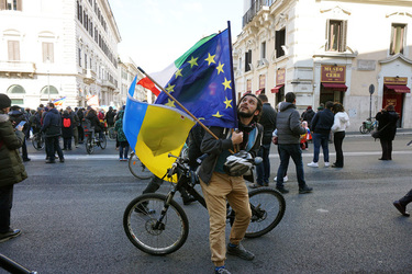 26.02.2022 Roma Pza Santi Apostoli Corteo contro Guerra 26.02.2022 Roma Pza Santi Apostoli Corteo contro Guerra