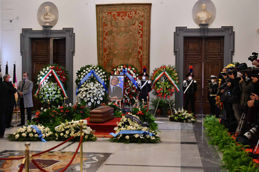 13.01.2022 Il feretro di David Sassoli in Campidoglio G.Biagini ph per SCATTO. 13.01.2022 Il feretro di David Sassoli in Campidoglio G.Biagini ph per SCATTO.
