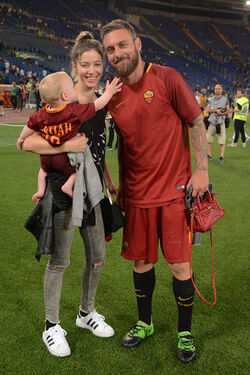 28.05.2017 Roma vs Genoa 3 2. Saluti di e per Totti. 10 Photos