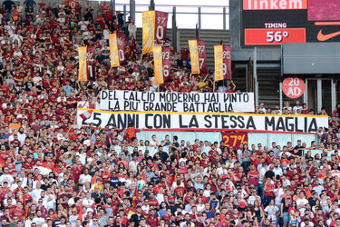 28.05.2017 Roma vs Genoa 3 2. Striscioni per Totti. 27 Photos 28.05.2017 Roma vs Genoa 3 2. Striscioni per Totti. 27 Photos