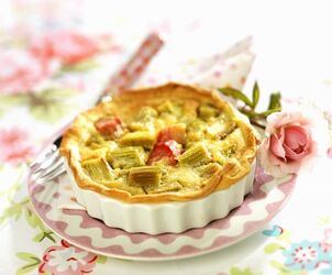 TORTA SABLE AL RABARBARO