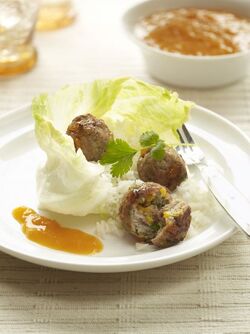 CROCCHETTE DI VITELLO CON ALBICOCCHE E CORIANDOLO