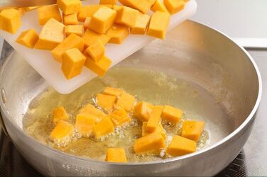 CROSTATINE ALLA CREMA DI ZUCCA