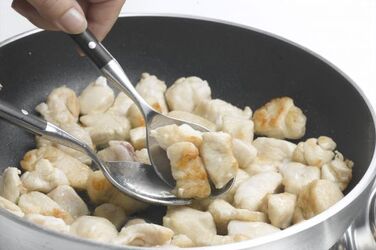 TACCHINO CON CHUTNEY DI UVA TACCHINO CON CHUTNEY DI UVA