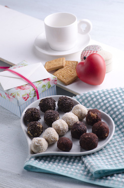 PALLINE DI BISCOTTO CON CREMA DI NOCCIOLE