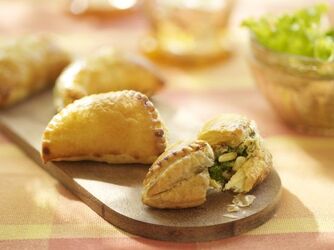 FAGOTTINI CON SPINACI ACCIUGHE E PINOLI