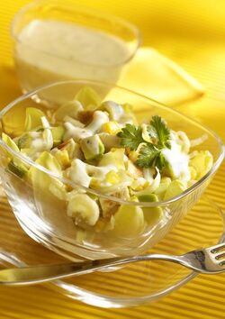 INSALATA DI POLLO E VERDURE