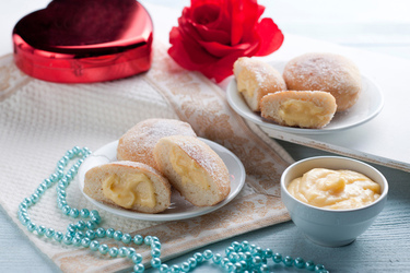 KRAPFEN ALLA RICOTTA CON RIPIENO DI PASTICCIERA