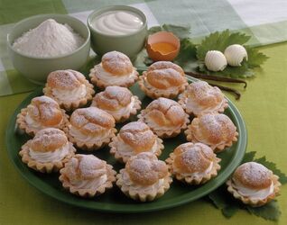 TARTELLETTE CON BIGN&Egrave; ALLA PANNA