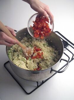 RISOTTO CON ASPARAGI E FRAGOLE