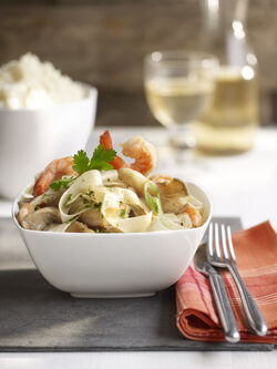 INSALATA DI SCORZONERA CON FUNGHI E GAMBERI