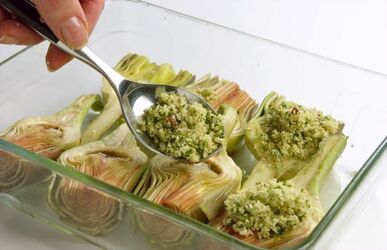 CARCIOFI AL FORNO CON MOLLICA DI PANE