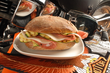 PANINO FINOCCHIONA E ZUCCHINE GRIGLIATE