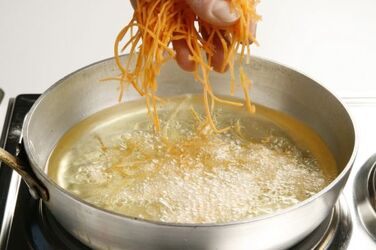 ROTOLINI DI SOGLIOLA AL VAPORE ALLO ZENZERO