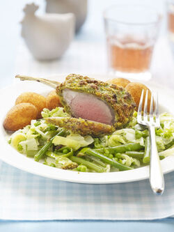 CARRE DI AGNELLO IN CROSTA DI PISTACCHI