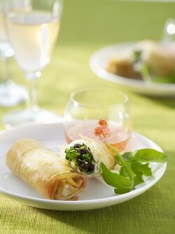 INVOLTINI CROCCANTI DI BROCCOLI E SANGUINACCIO IN SALSA AGRODOLCE