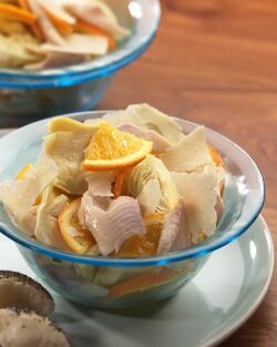 INSALATA DI TROTA AFFUMICATA CON CARCIOFI INSALATA DI TROTA AFFUMICATA CON CARCIOFI