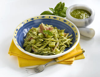 TROFIE CON FILETTI DI TRIGLIA E PESTO