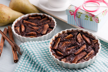 CLAFOUTIS DI PERE CANNELLA E CIOCCOLATO