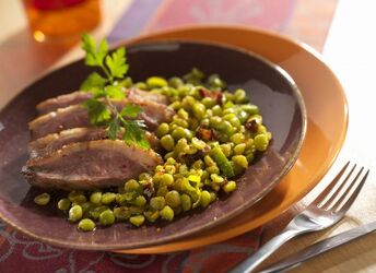 PETTO D ANATRA CON PISELLI STUFATI