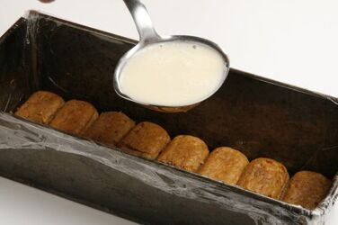 BUDINO CON SAVOIARDI E CARAMELLO