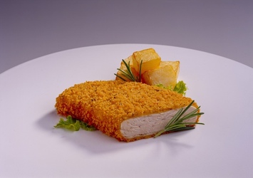POLLO IMPANATO CON PATATE
