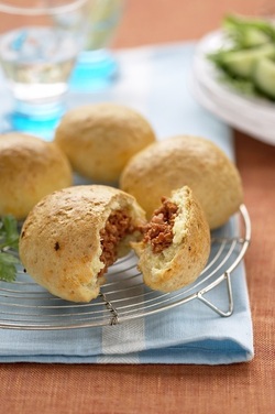 PANINI RIPIENI DI CARNE E FUNGHI