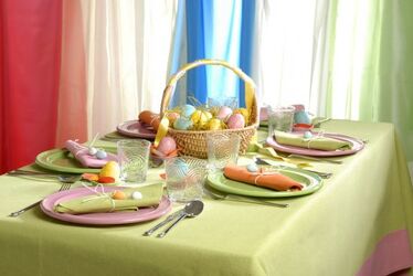 TAVOLA COLORATA PASQUALE