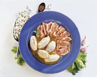 TAGLIATA DI SALMONE CON QUENELLE DI CANNELLINI