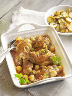 CONIGLIO ALLA BIRRA CON PATATE NOVELLE AL ROSMARINO