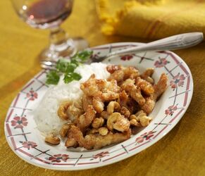 POLLO CON ANACARDI POLLO CON ANACARDI