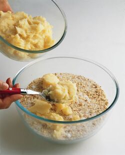 BISCOTTI DI MANDORLE E PINOLI BISCOTTI DI MANDORLE E PINOLI