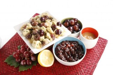 TACCHINO CON CHUTNEY DI UVA TACCHINO CON CHUTNEY DI UVA