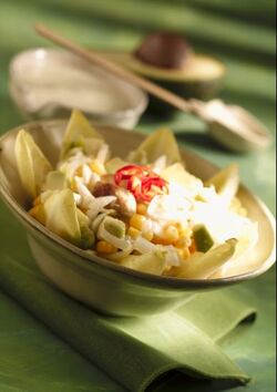 INSALATA DI POLLO E VERDURE