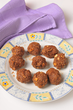 OCCHI DELLA STREGA RICOPERTI DI CRUMBLE E CREMA ALLA NOCCIOLA