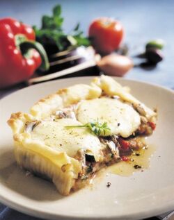 TORTA DI VERDURE CON MOZZARELLA ED ALICI