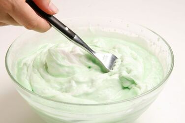 CREMINI ALLA MENTA CON SALSA AL FONDENTE