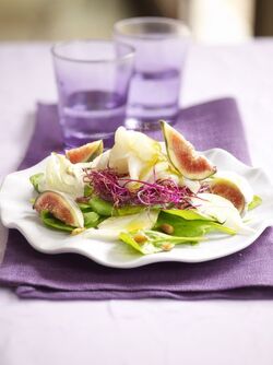 INSALATA DI BACCALÀ CON FICHI E SPINACI INSALATA DI BACCALÀ CON FICHI E SPINACI