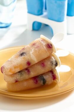 GHIACCIOLI AL TE E FRUTTA