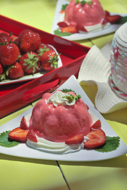 BAVARESE ALLE FRAGOLE