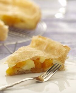 CROSTATA DI ALBICOCCHE SECCHE E MELE CROSTATA DI ALBICOCCHE SECCHE E MELE