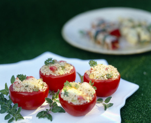 POMODORI RIPIENI DI CUSCUS CON GAMBERONI
