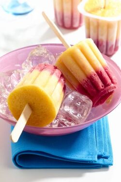 GHIACCIOLI CON FRUTTA E YOGURT