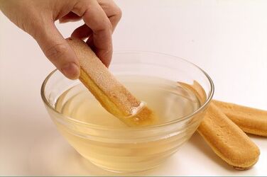 PESCHE CON GELATO ALLA VANIGLIA