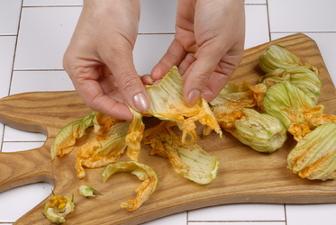SPAGHETTI CON FIORI DI ZUCCA
