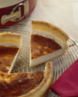 TORTA AL FORMAGGIO BIANCO TORTA AL FORMAGGIO BIANCO