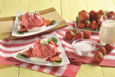 BAVARESE ALLE FRAGOLE BAVARESE ALLE FRAGOLE