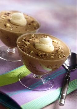 MOUSSE AL CIOCCOLATO CON TORRONE