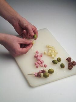 PANINI ALLO ZAFFERANO CON UVETTA E PECORINO